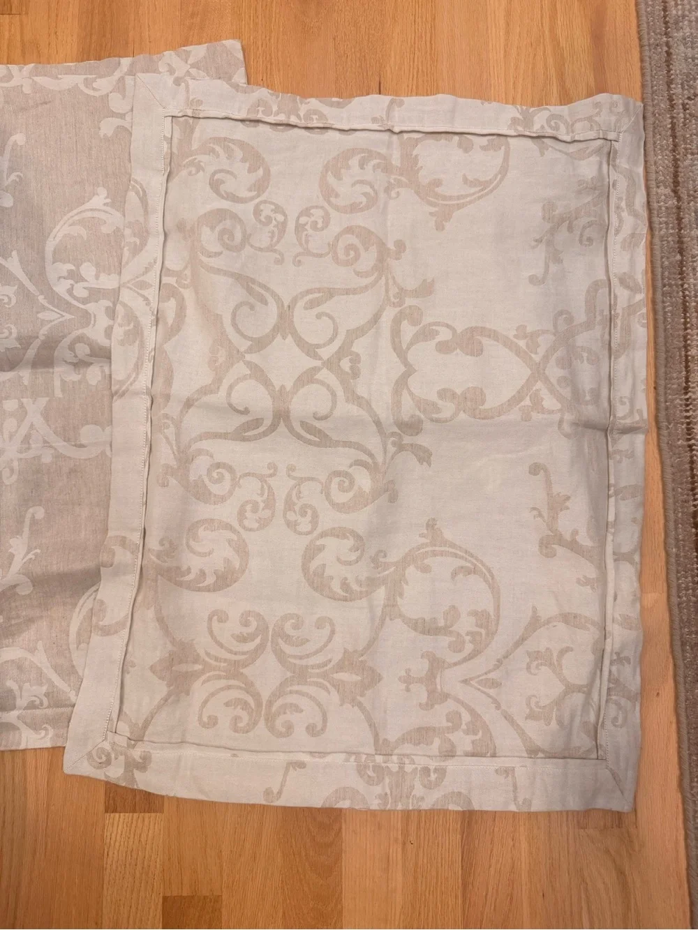 VILLA HOME COLLECTION JACQUARD LINEN BLEND  2/ STANDARD  SHAMS in BEIGE